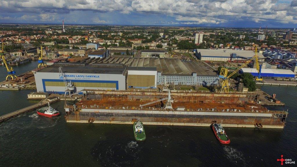 Didžiausias Baltijos šalyse dokas pagaliau pasiekė kelionės tikslą